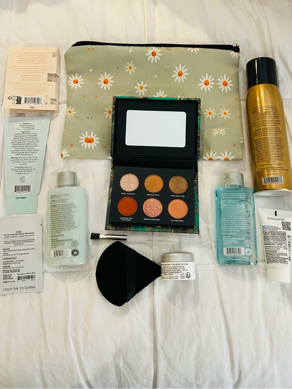 Makeup Kit & Bag NWT - Picture 2 of 2